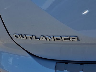 2022 Mitsubishi Outlander SE
