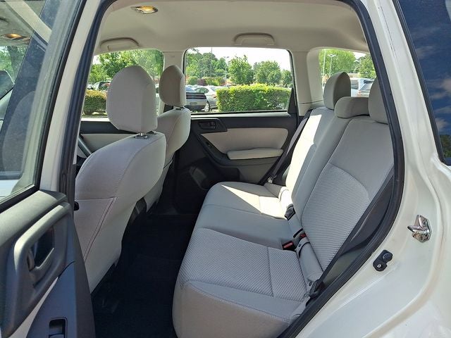 2016 Subaru Forester 2.5i