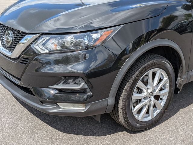2022 Nissan Rogue Sport SV