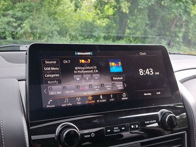 2024 INFINITI QX80 LUXE