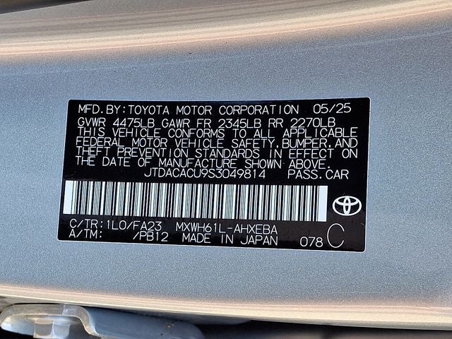 2025 Toyota Prius Plug-In Hybrid SE
