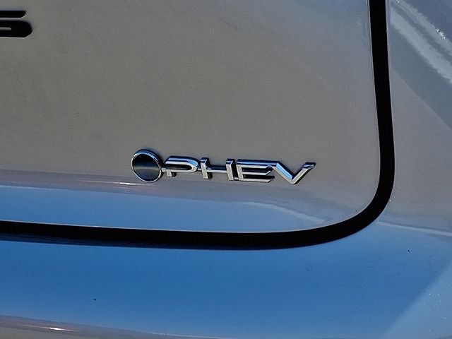 2025 Toyota Prius Plug-In Hybrid SE