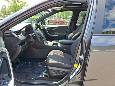 2022 Toyota RAV4 Hybrid SE