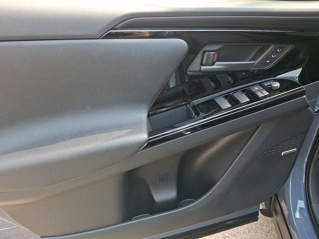 2025 Subaru Solterra Touring