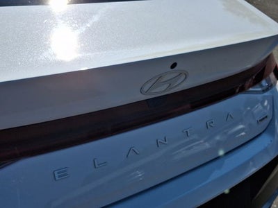 2025 Hyundai Elantra Hybrid Limited