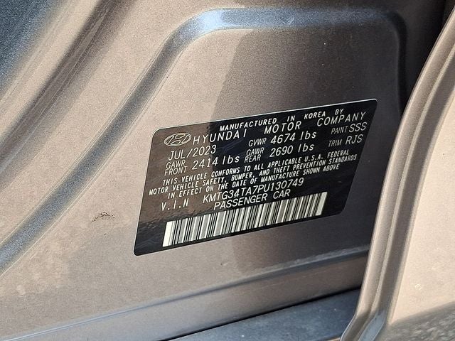 2023 Genesis G70 2.0T