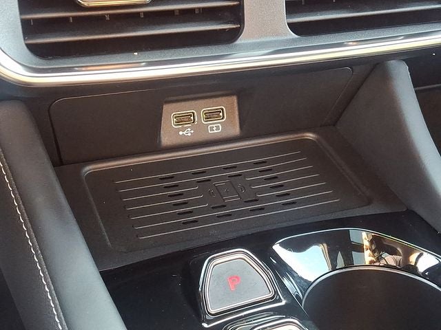 2023 VinFast VF 8 Plus