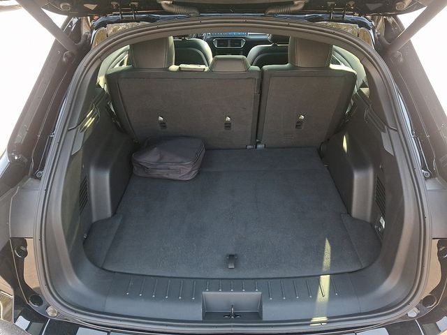 2023 VinFast VF 8 Plus