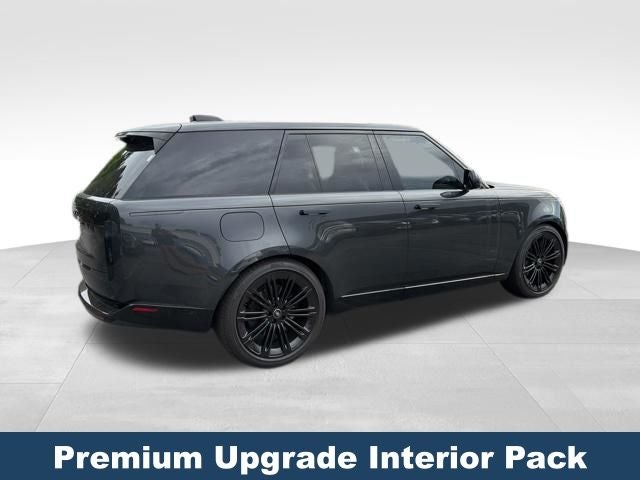 2025 Land Rover Range Rover SE