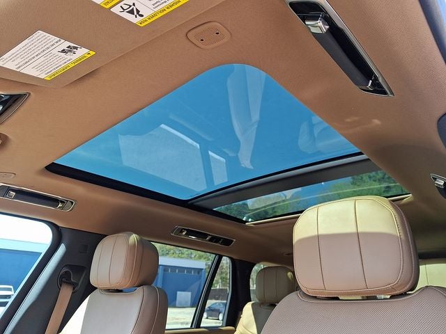 2023 Land Rover Range Rover SE LWB