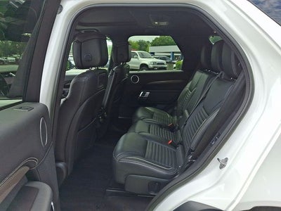 2023 Land Rover Discovery Metropolitan Edition