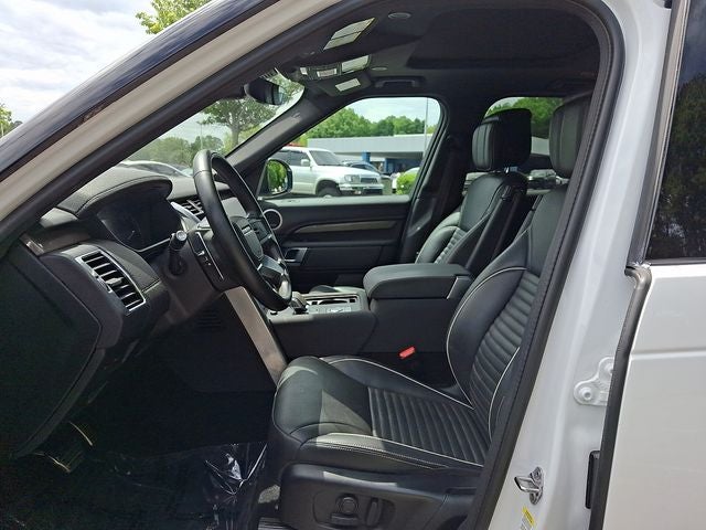 2023 Land Rover Discovery Metropolitan Edition