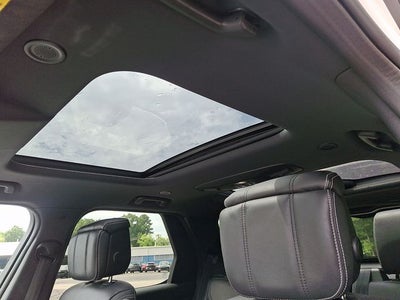 2023 Land Rover Discovery Metropolitan Edition