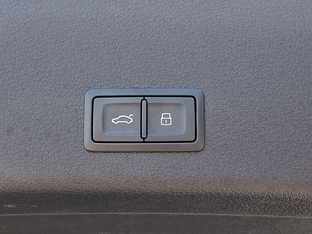 2024 Audi Q8 e-tron Premium Plus quattro