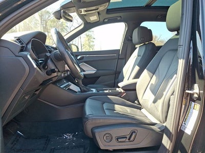 2022 Audi Q3 Premium quattro