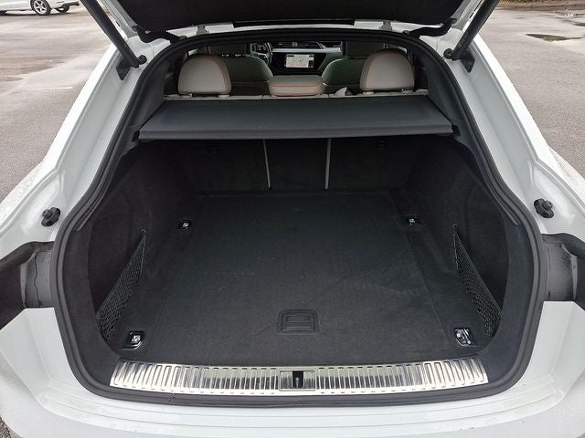 2024 Audi Q8 Sportback e-tron Prestige S line quattro