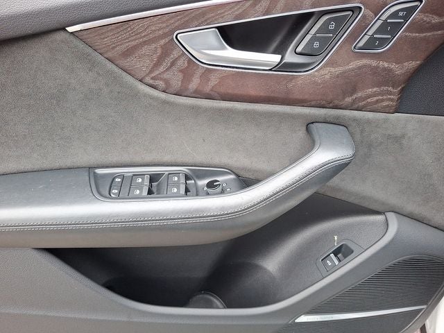 2020 Audi Q8 55 Prestige quattro