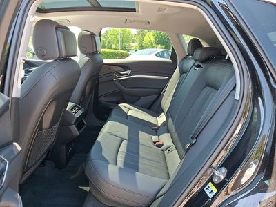 2019 Audi e-tron Premium Plus quattro
