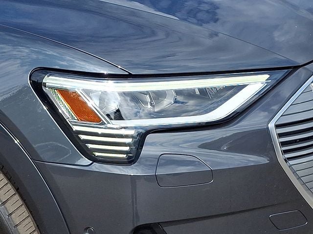 2019 Audi e-tron Prestige quattro