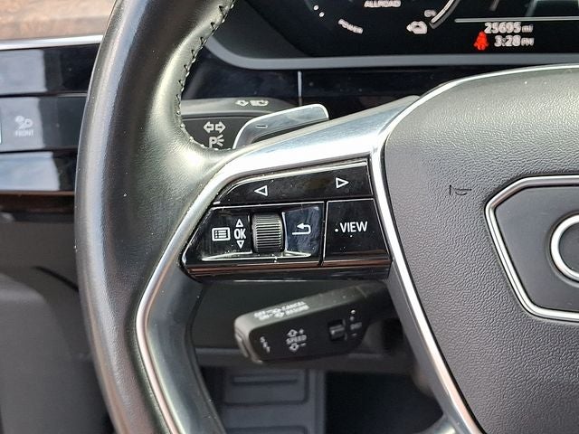 2019 Audi e-tron Prestige quattro