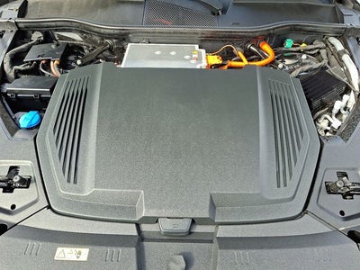 2019 Audi e-tron Prestige quattro