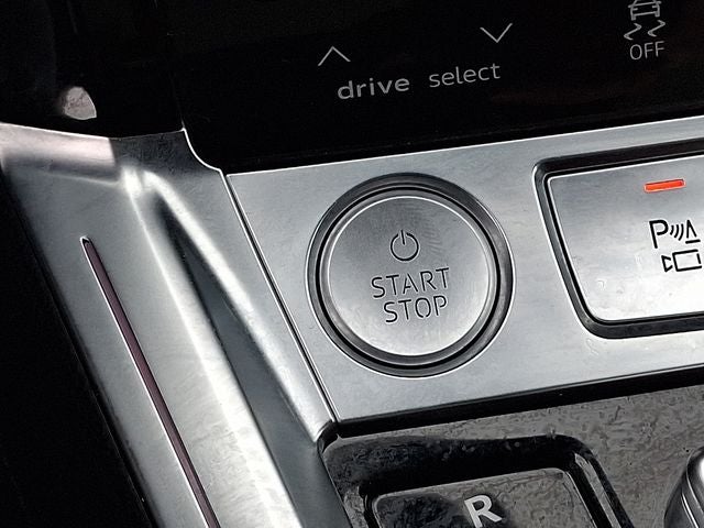 2019 Audi e-tron Prestige quattro