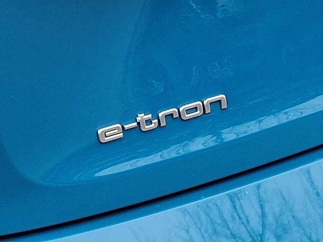 2019 Audi e-tron Prestige quattro