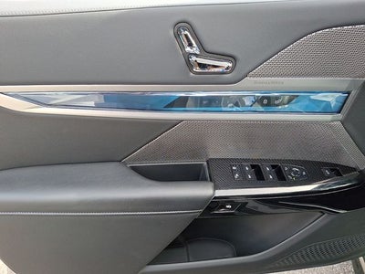 2025 BMW 7 Series 740i