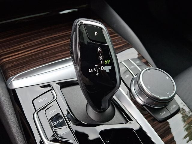 2023 BMW 5 Series 530i