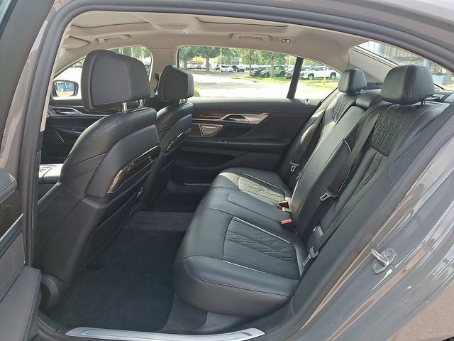 2022 BMW 7 Series 750i xDrive