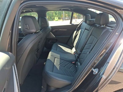 2025 BMW i5 eDrive40