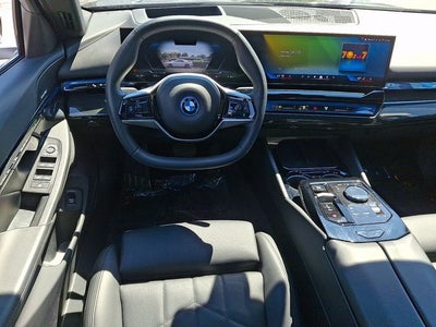 2025 BMW i5 eDrive40