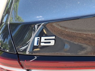 2025 BMW i5 eDrive40