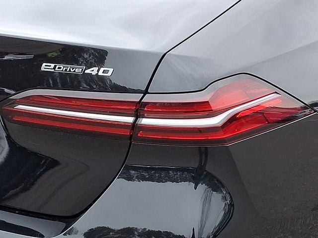 2025 BMW i5 eDrive40