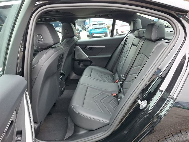 2025 BMW i5 eDrive40