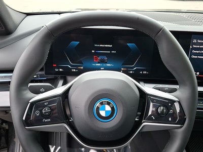 2025 BMW i5 eDrive40