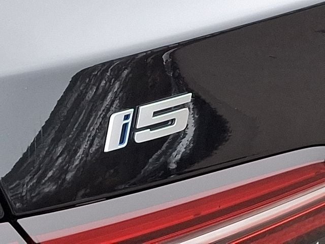 2025 BMW i5 eDrive40