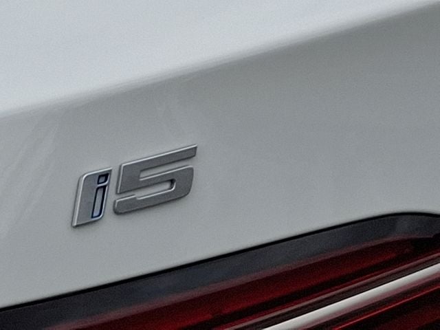 2024 BMW i5 eDrive40