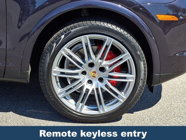 2017 Porsche Cayenne Base