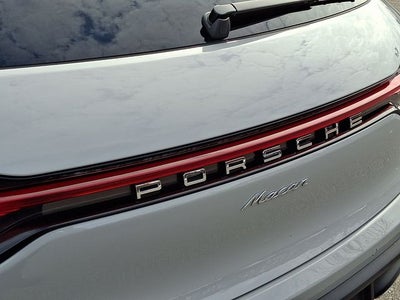 2025 Porsche Macan Base