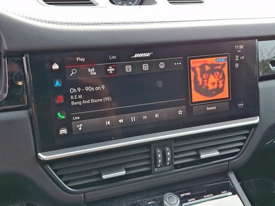 2022 Porsche Cayenne E-Hybrid Base