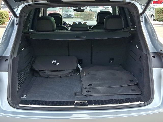 2022 Porsche Cayenne E-Hybrid Base