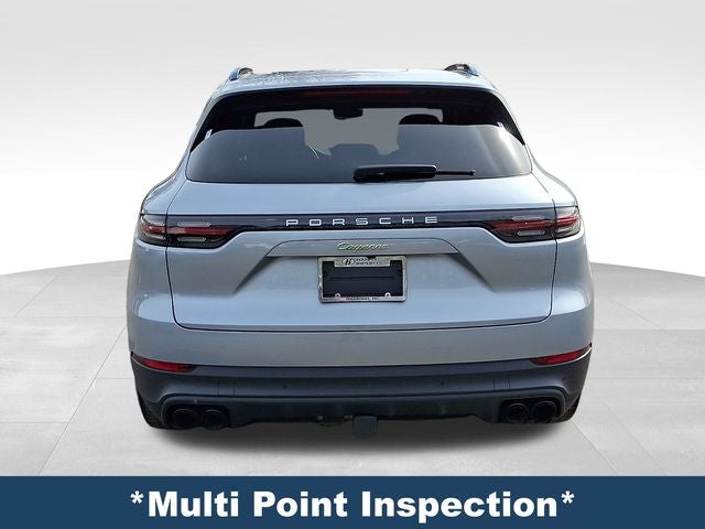 2022 Porsche Cayenne E-Hybrid Base