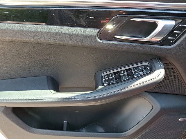 2022 Porsche Macan S