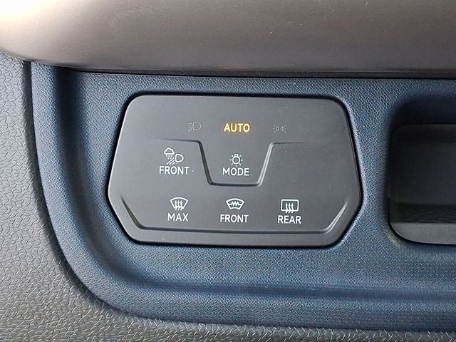 2025 Volkswagen ID. Buzz Pro S Plus