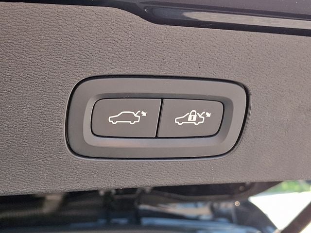 2021 Volvo V60 Cross Country T5