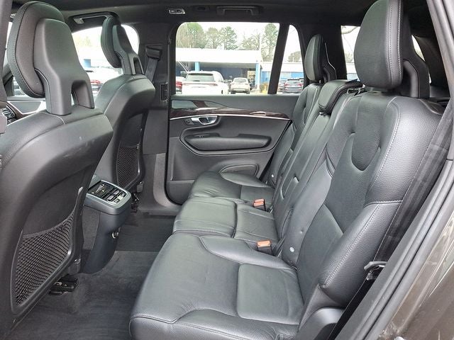 2018 Volvo XC90 T6 Momentum