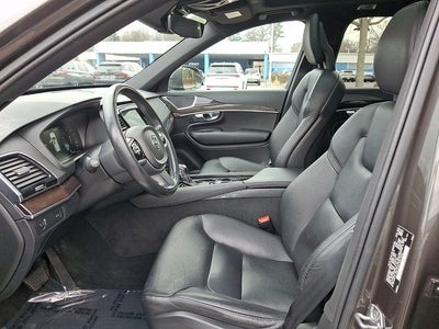 2018 Volvo XC90 T6 Momentum