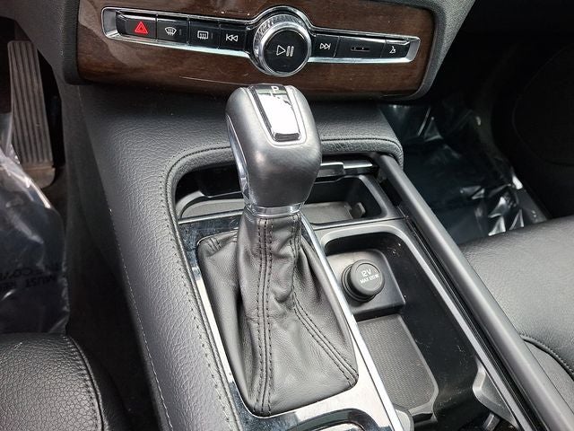 2018 Volvo XC90 T6 Momentum