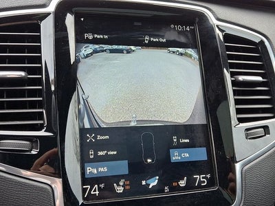 2018 Volvo XC90 T6 Momentum